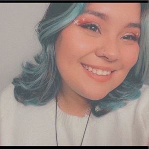 Meet your Posher, Fatima